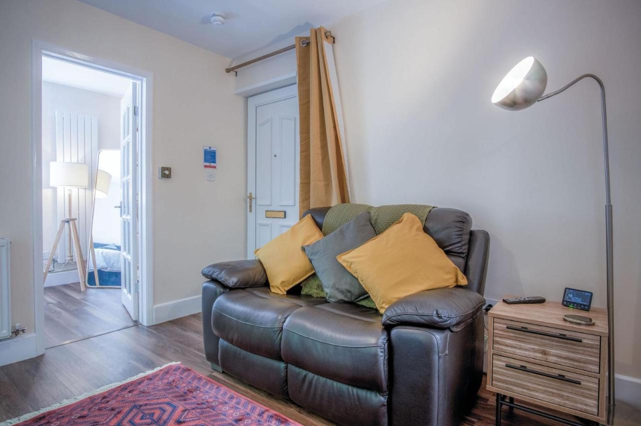 Croft Court - 1 Bedroom Apartment - Tenby Exterior foto