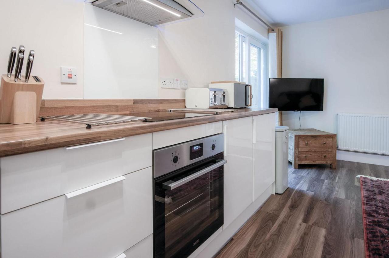 Croft Court - 1 Bedroom Apartment - Tenby Exterior foto